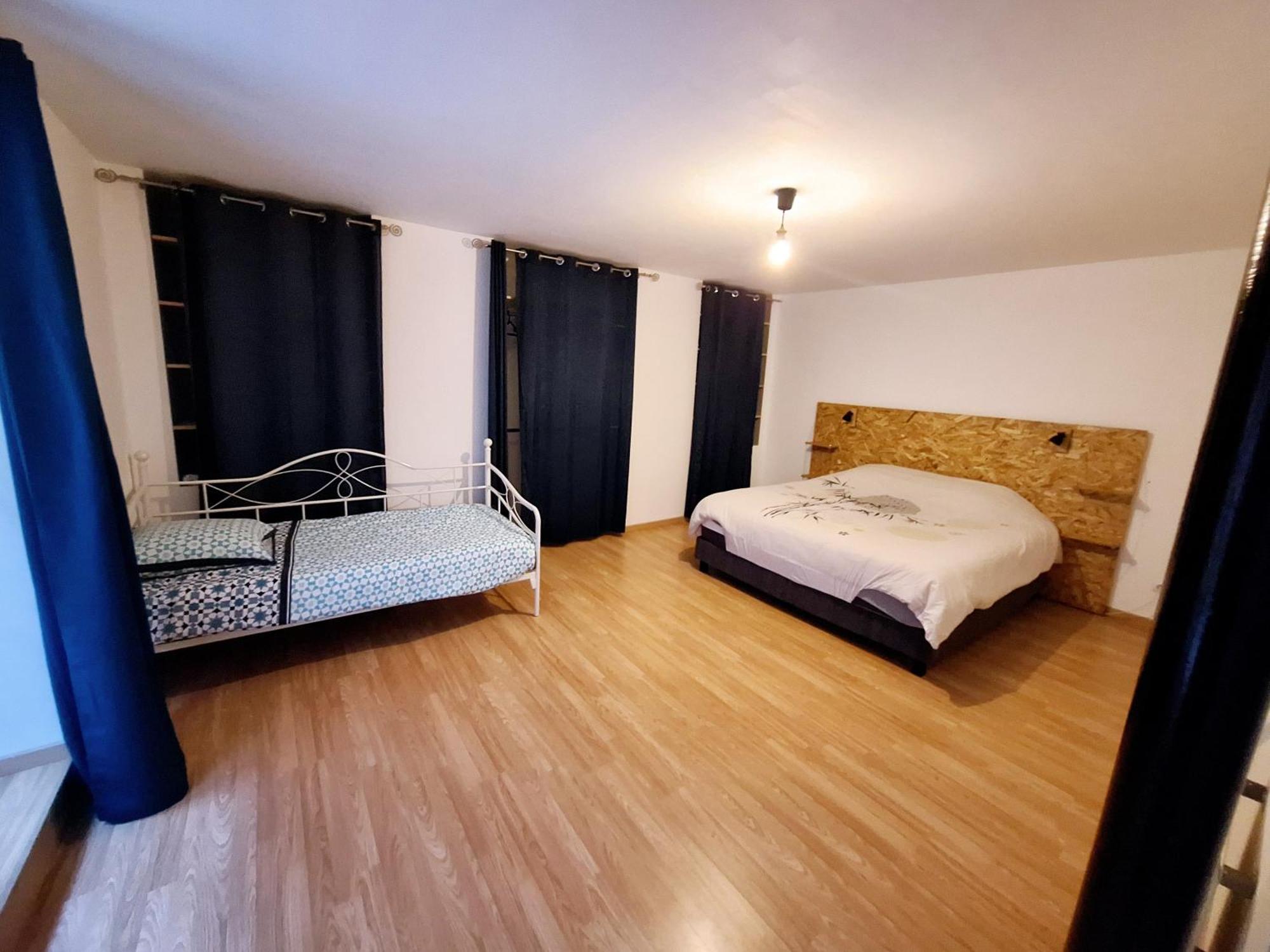 Charmante Maison A Haybes Exteriör bild